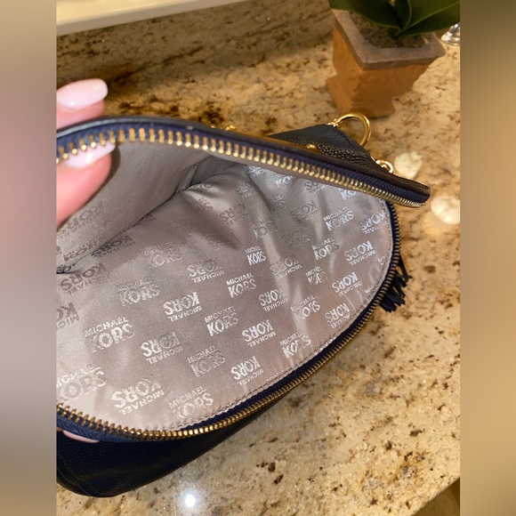 MICHAEL KORS DESIGNER HANDBAG IN GREAT CONDITION - Picture 4 of 7